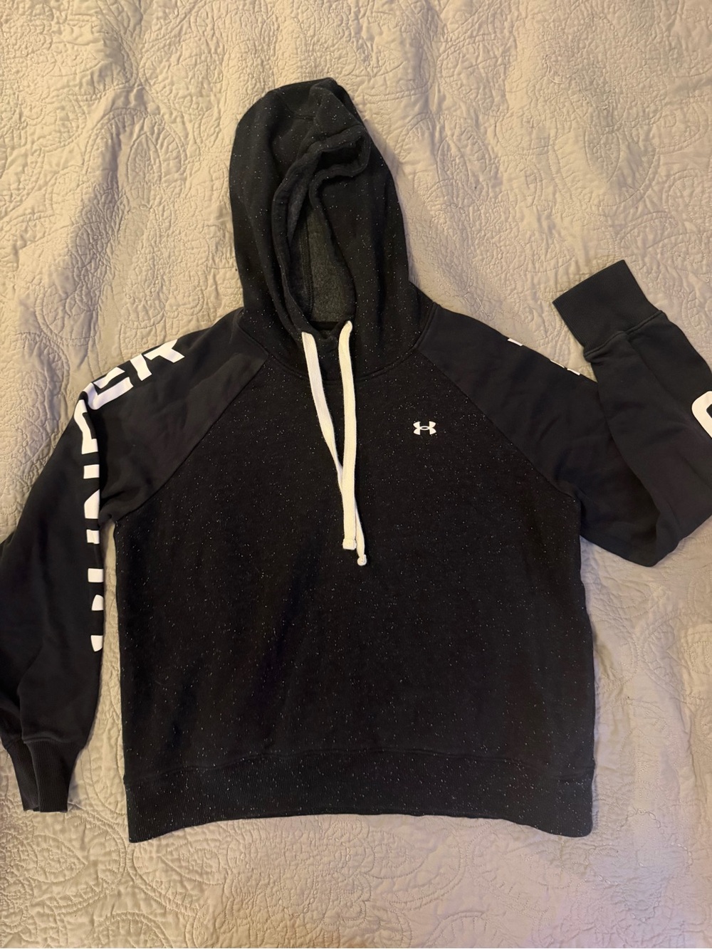 Women’s Under Armour hoodie size M